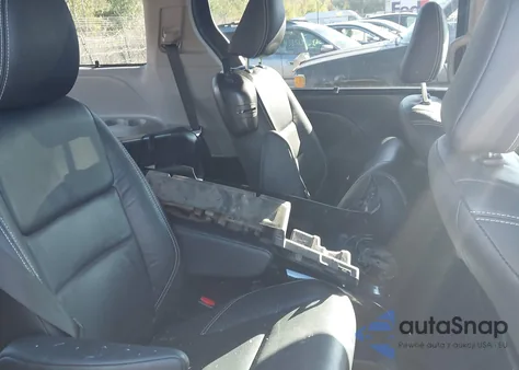 2016 Toyota Sienna Se 8 Passenger from USA, damaged, VIN 5TDXK3DC8GS705683